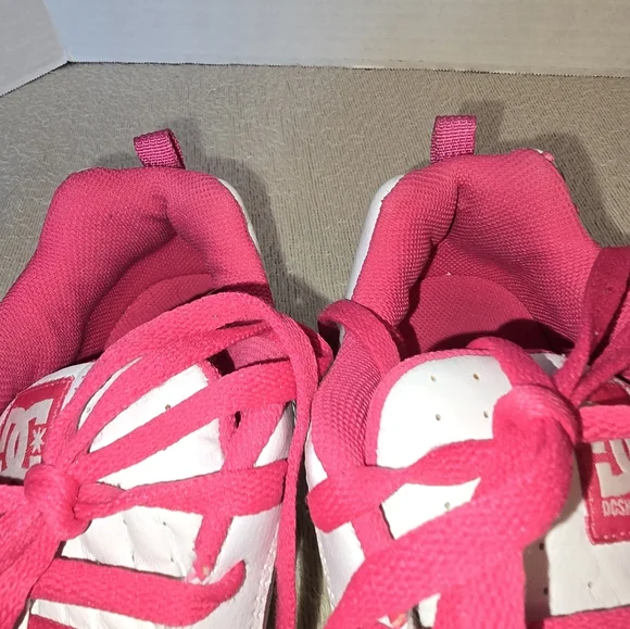 DC Women's Camo Skate Shoes White /Pink Leather Sneakers size 8 - Picture 7 of 9